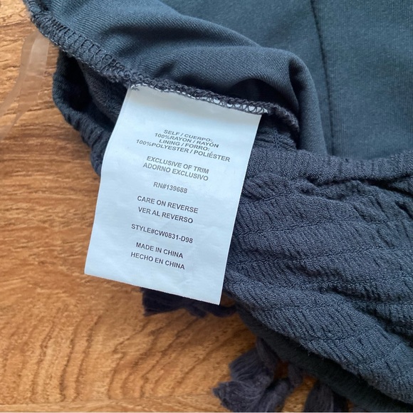 Halter blouse - Picture 5 of 7